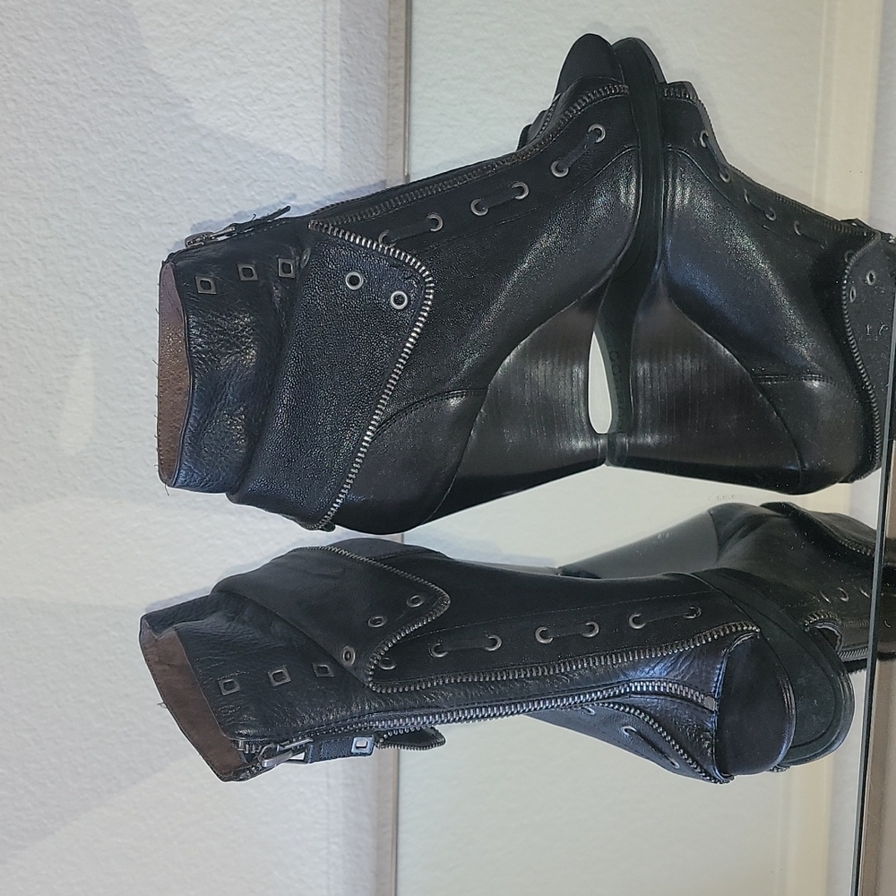 Rosegold brand, black leather open toe booties, size 8.5